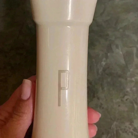 Vintage Tupperware Pepper Shaker - Picture 2 of 8